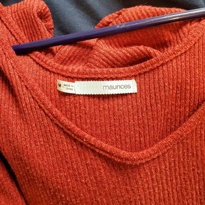 Shoulder cut-out dress